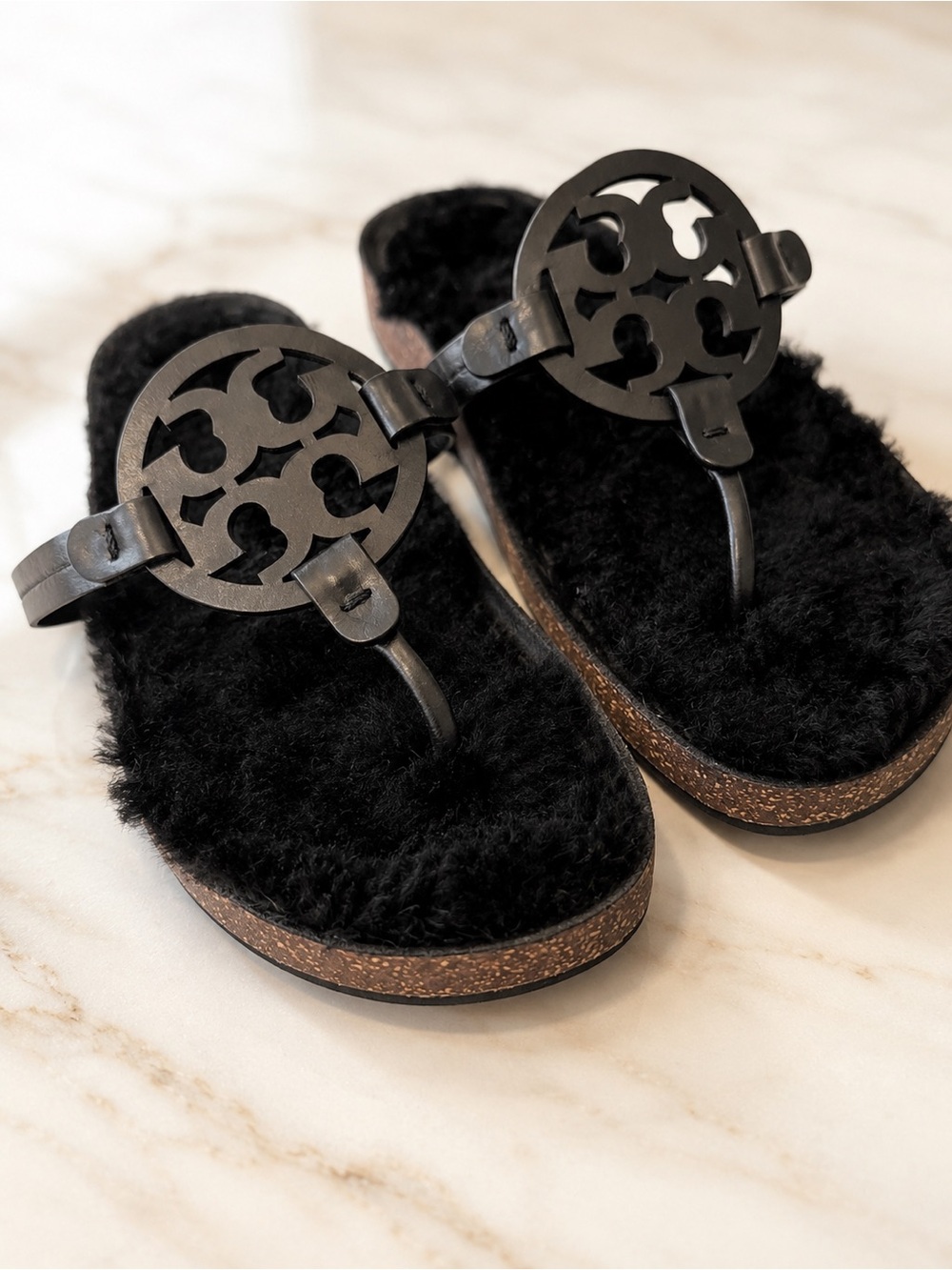 $235 Tory Burch Black Shearling Cloud Miller Sandals sz 9